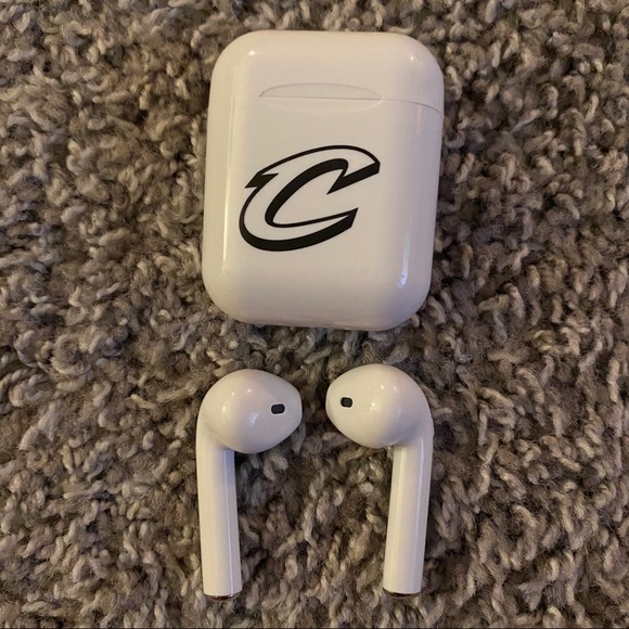 Ear Pods - Picture 4 of 4